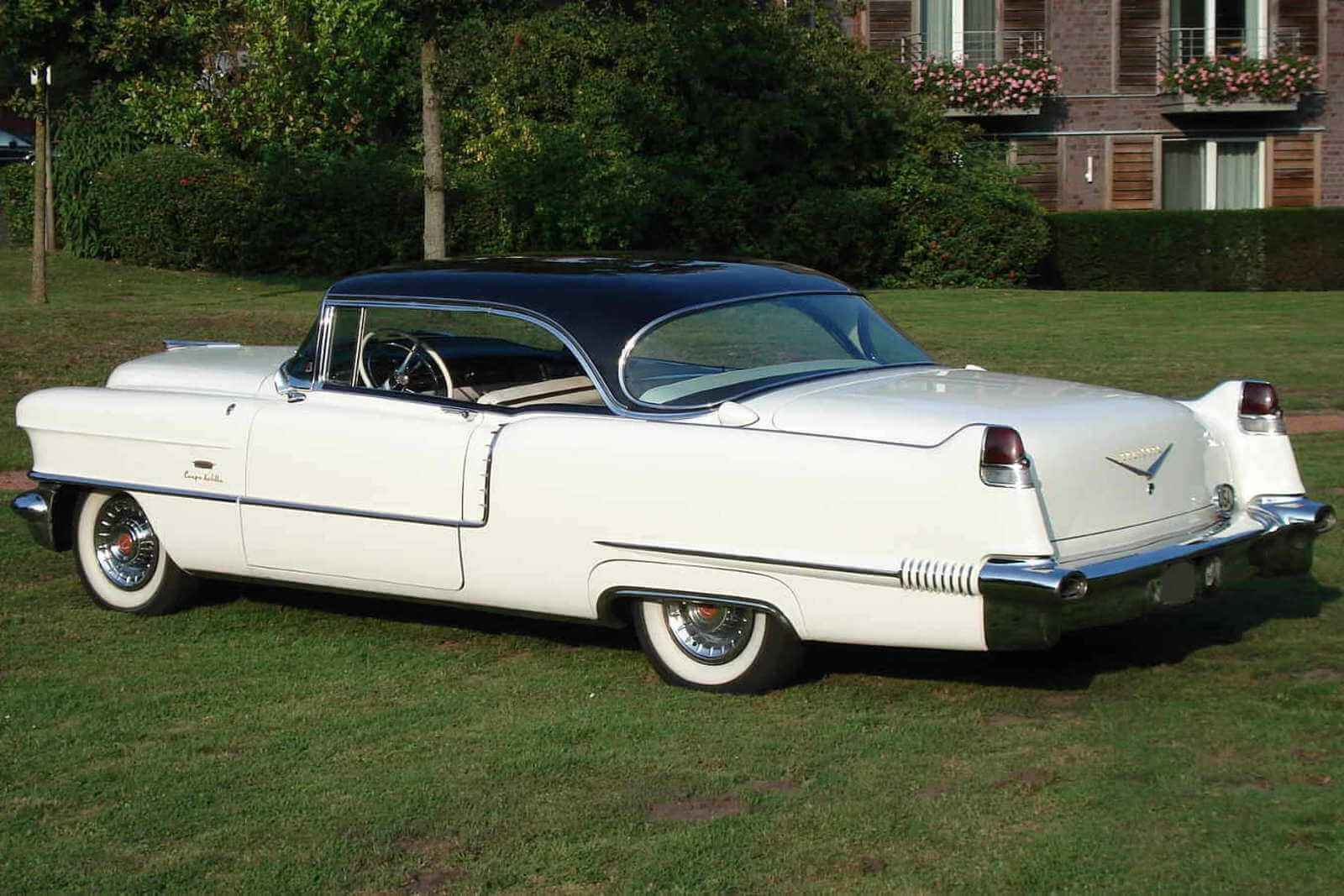 Cadillac-Coupe_1-1 (1)